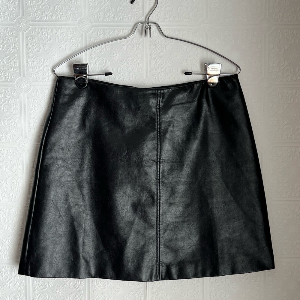 Black faux leather mini skirt